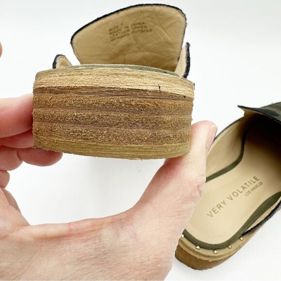 Very Volatile Atwood Calf Slip on Mule in‎ Green Camo Sz 7 - Picture 8 of 15